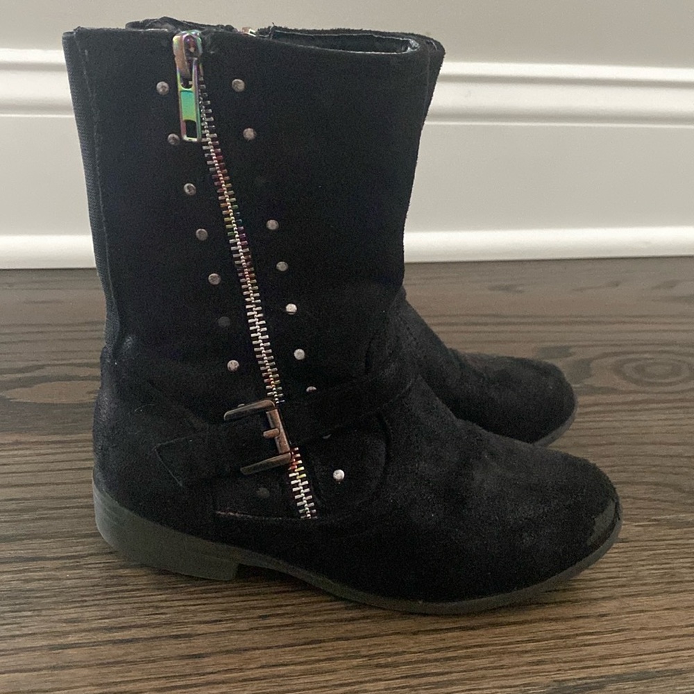 Girls boots